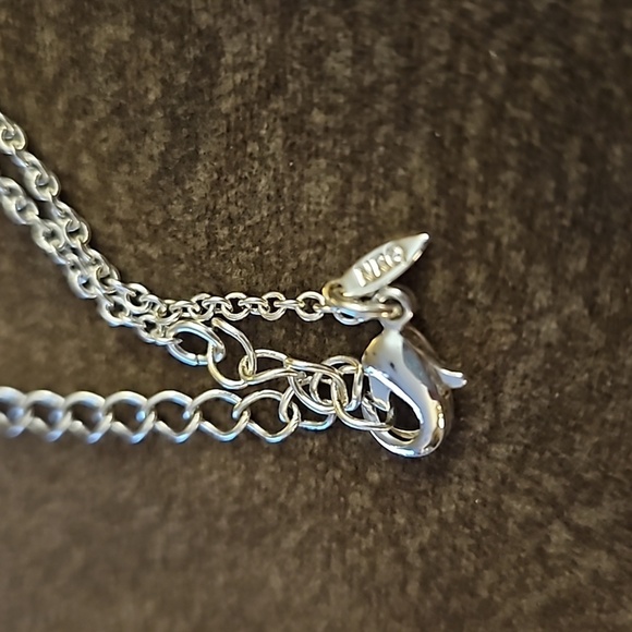 3/$30 VTG NRQ AVON Grandma Locket Pendant Chain Necklace - Picture 5 of 7